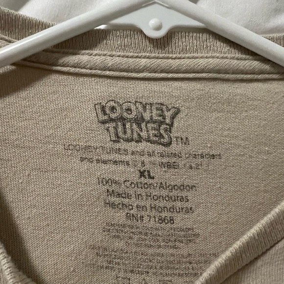 XL Bugs Bunny Tee - Picture 2 of 2